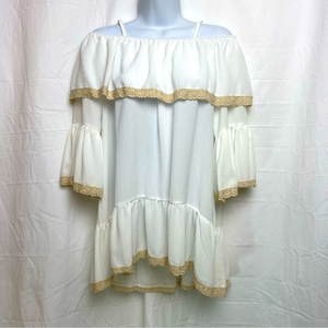Mirror Image White W. Tan Lace Blouse Adjustable Straps Off the Shoulder‎ Medium